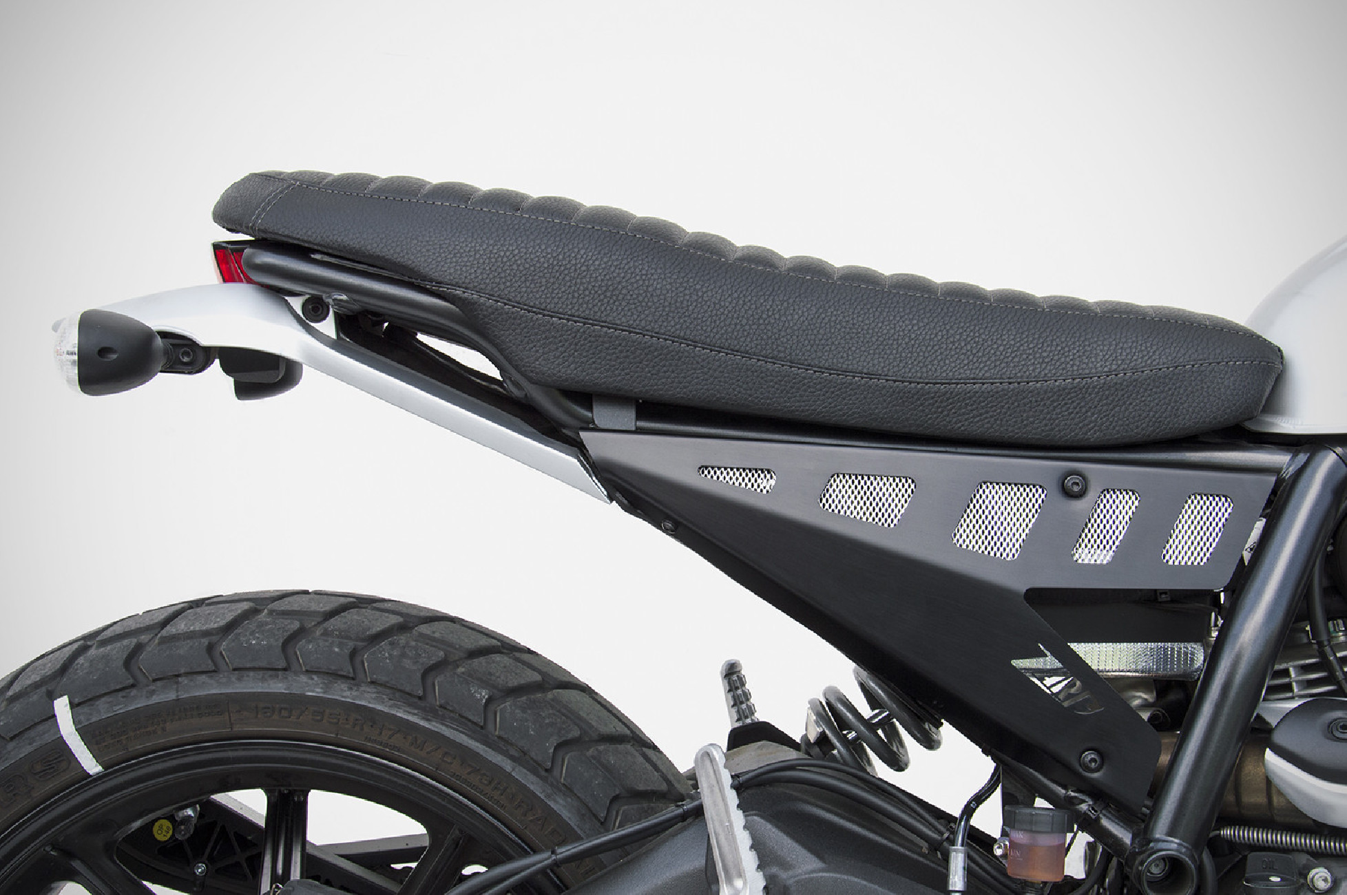 Pannello Laterale Ducati Scrambler 800 & Sixty2 Nero