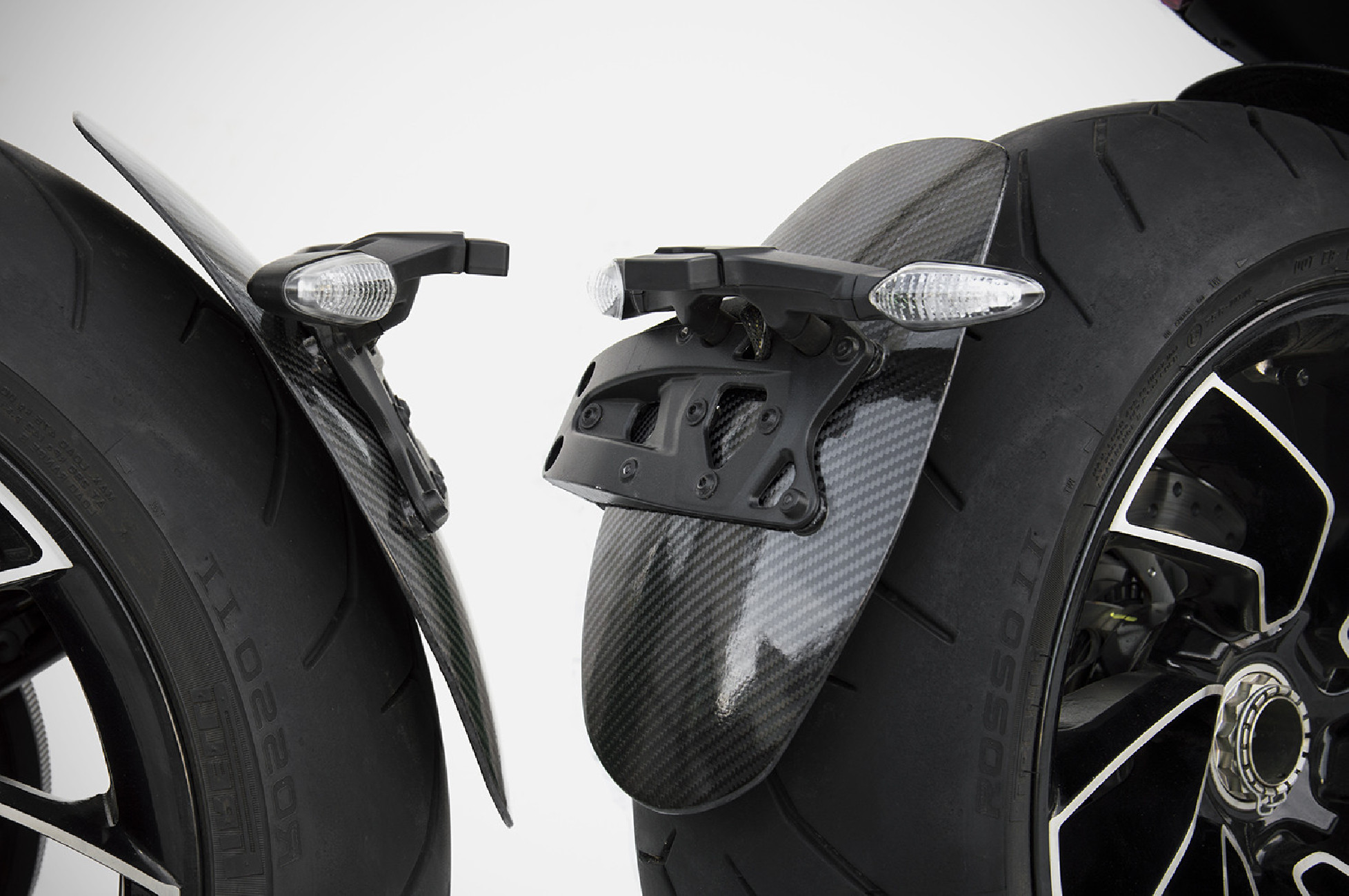 XDIAVEL 16-20 Carbon License Plate Holder Zard