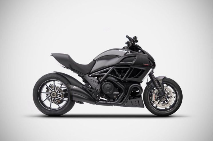 DIAVEL 11-18 Exhaust SLIP-ON ZARD in stainless steel and titanium