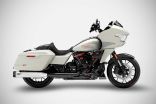 CVO ROAD GLIDE ST Slip-Ons 4.5 pollici (17-24) Silenziatori Harley-Davidson Zard Cromati