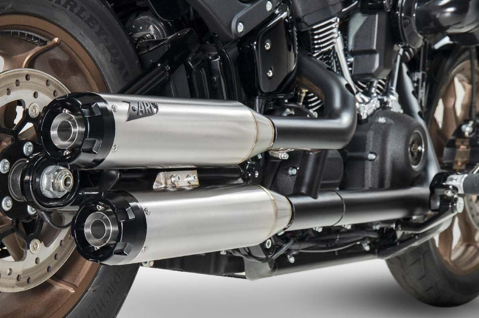 Harley-Davidson Fat Boy 25-26 slip ons overlapped Zard