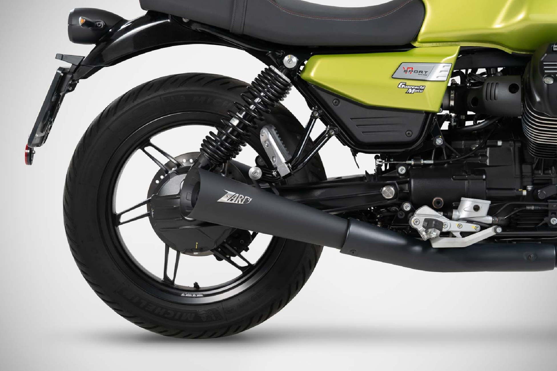 Guzzi V7 850 Evo Slip-ons Zard 2025 Euro 5+