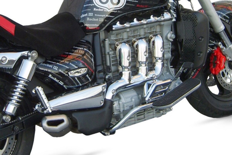 Triumph Rocket III (No ABS) 06-16 Slip-On Penta - Silenziatore Zard